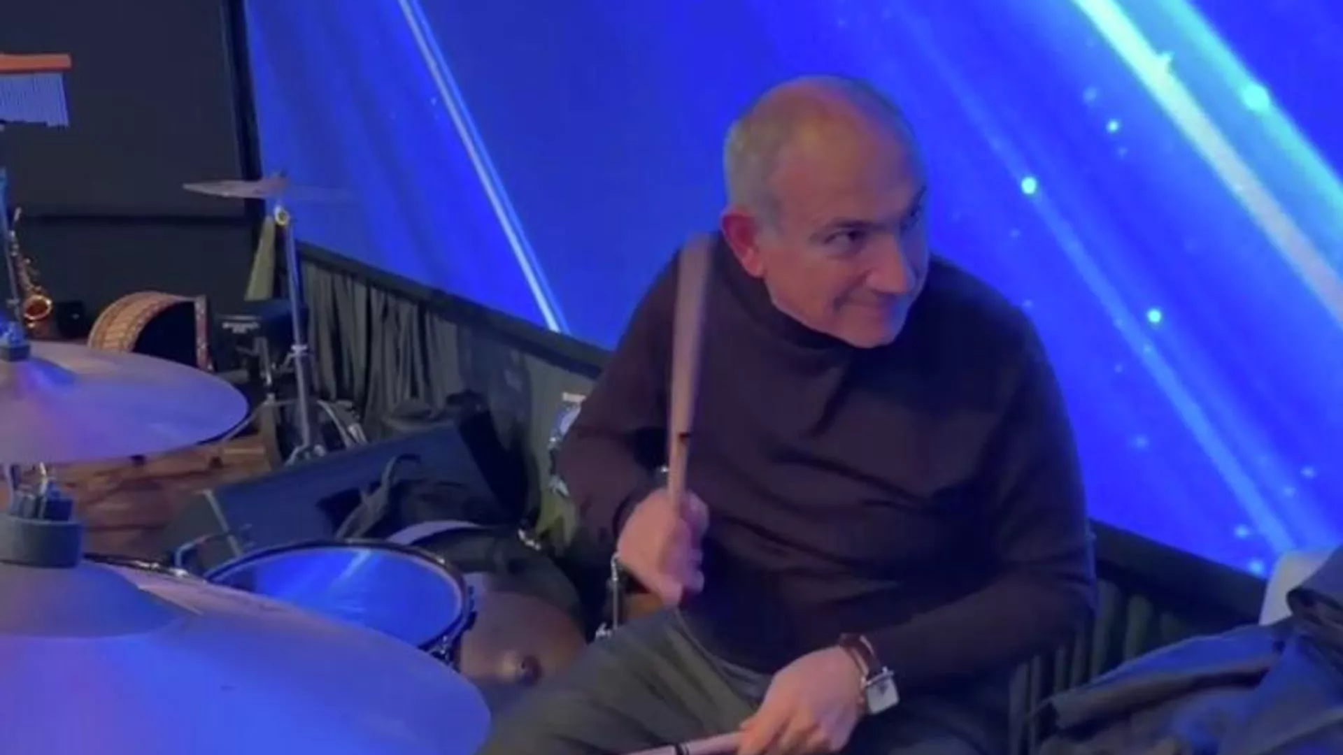 Премьер Армении Пашинян устроит дискотеку для молодежи