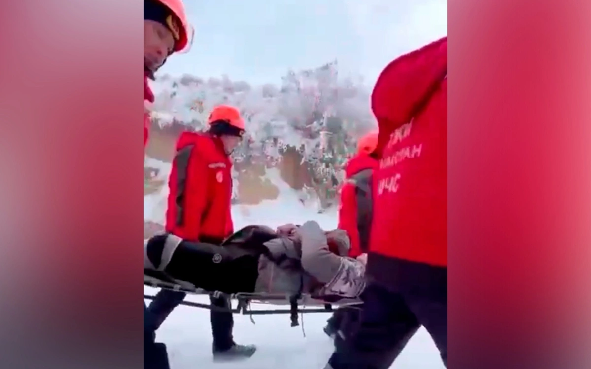 В горах под Алматы спасли туриста с переломом ноги