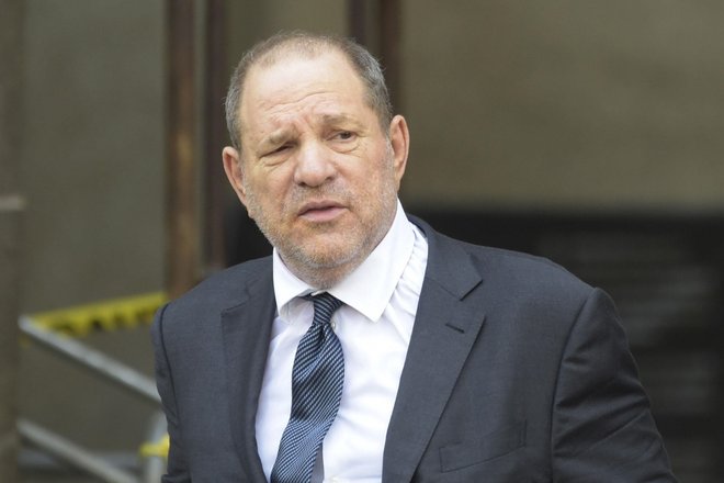 Суд в США отклонил прошение продюсера Вайнштейна о новом разбирательстве