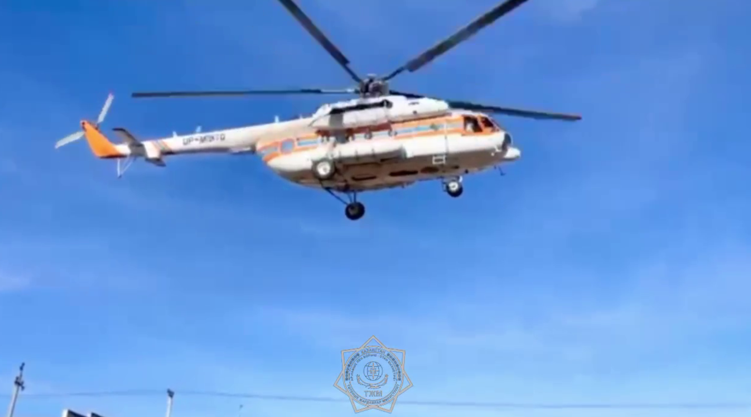 Спасатели доставили младенца на самолёте в Кызылорду