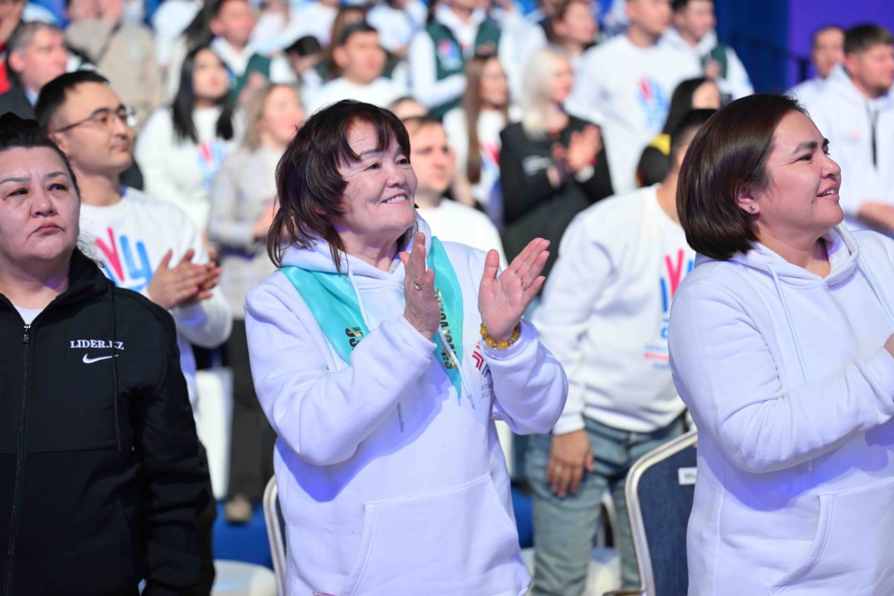 Особое внимание следует уделить подготовке профессиональных эковолонтеров - глава государства