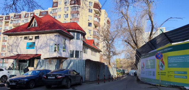 Передвигаться стало опасно: жители Алматы требуют остановить строительство ЖК Premier