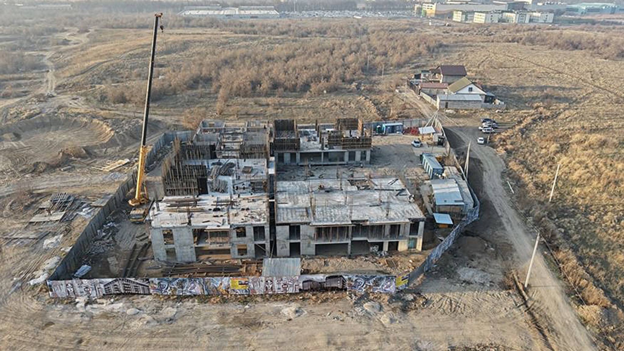 В Алматы из-за нарушений приостановили строительство двух ЖК