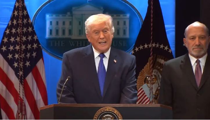 Президент США ввел дополнительную пошлину в размере 10 процентов “для всех стран“