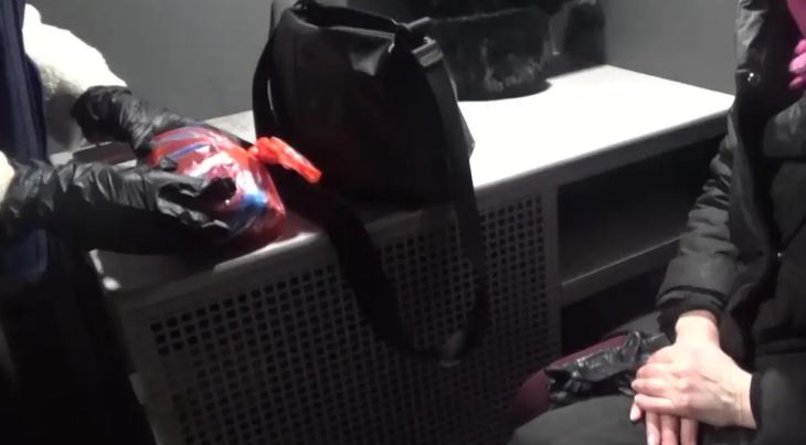 В Астане в женской сумке обнаружили килограмм гашиша