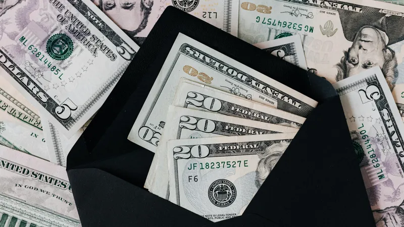 Суд Тараза взыскал 5 млн тенге по долларовому займу