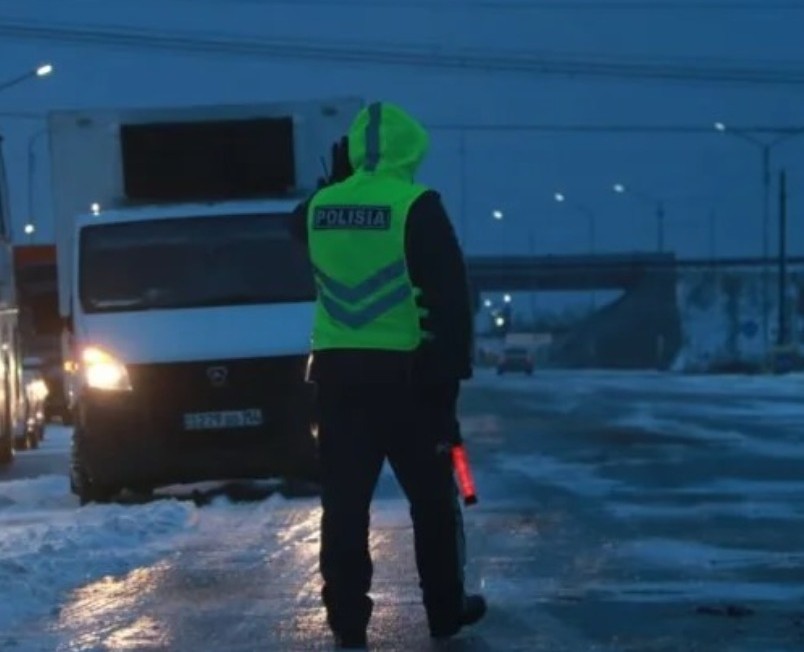 Несколько трасс закрыли в ЗКО из-за метели
