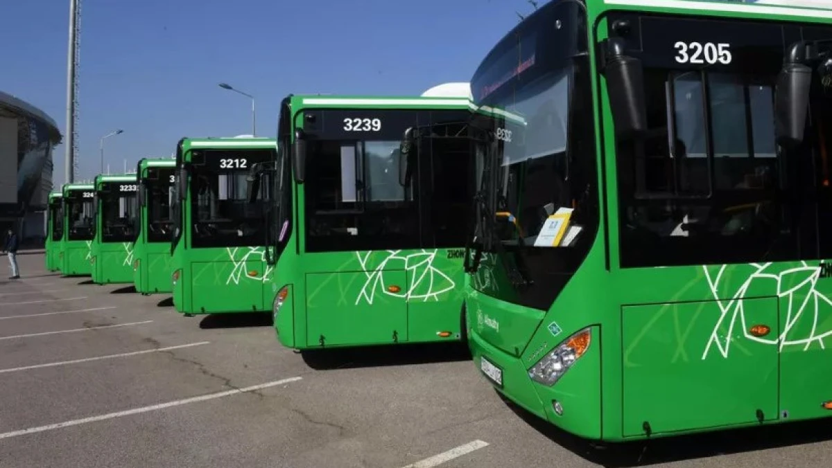 В Алматы прикрыли опасные автобусные парки: отстранены 34 водителя