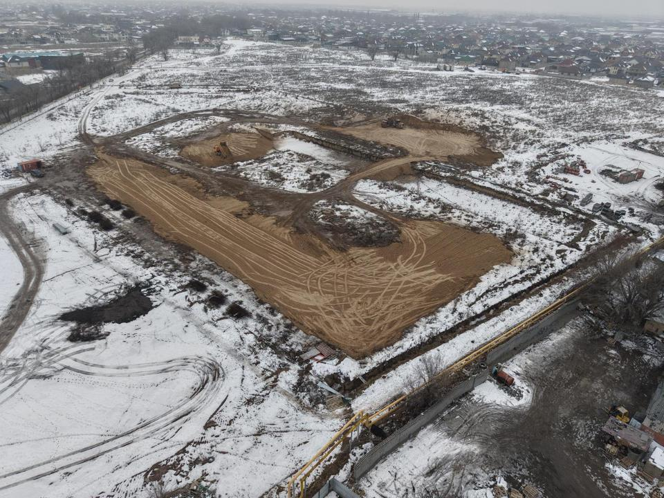 В Алматы демонтируют незаконный ЖК