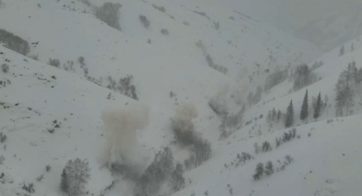 Горные склоны очистили от снега в Восточном Казахстане