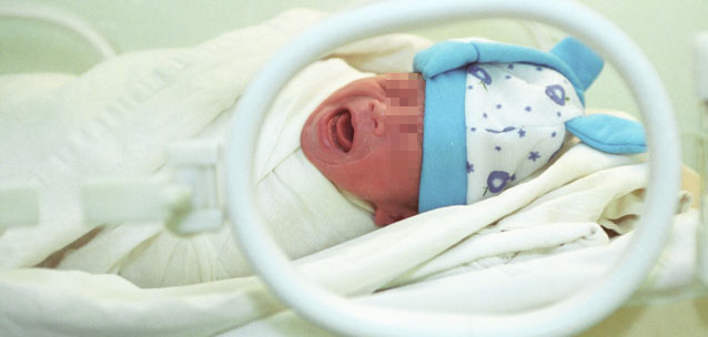 Новорожденную весом 730 граммов спасли врачи в Алматы