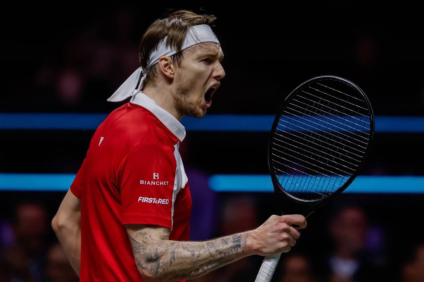 Бублик вышел во второй круг "пятисотника" в Дубае