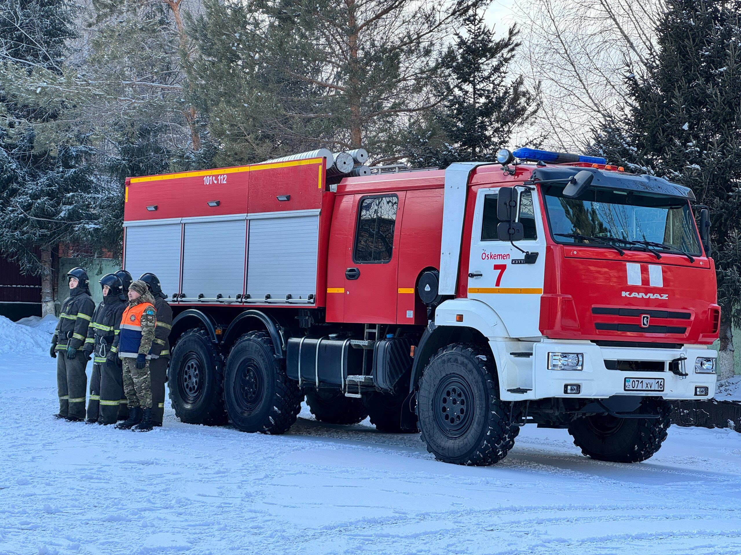 Студенты  познакомились с профессией спасателей