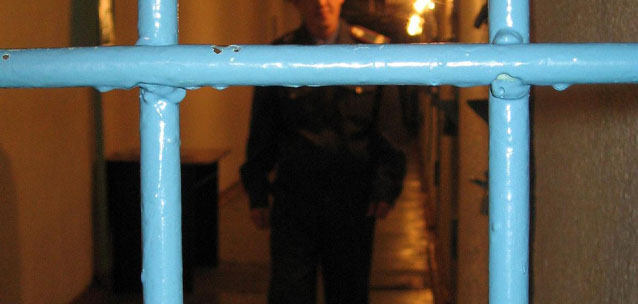 Анекдоты привели на скамью подсудимых