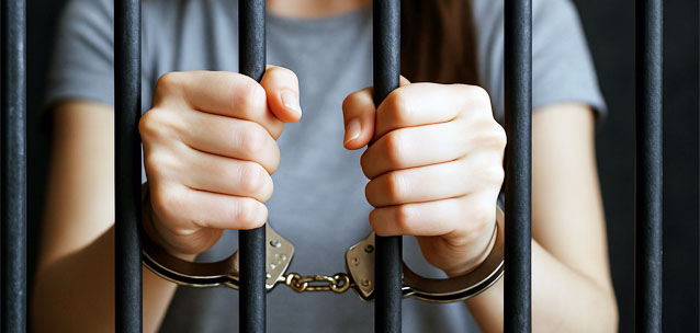 Учительница английского языка сделала себя вдовой и осиротила троих детей