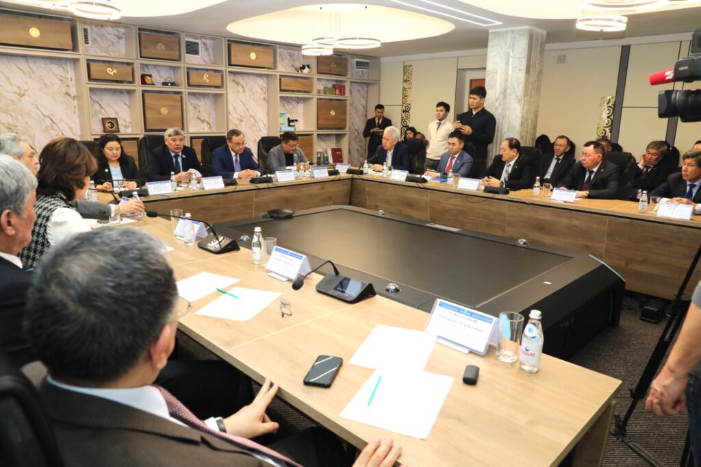 Фото: пресс-служба Национальной академии наук РК