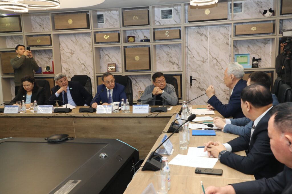 Фото: пресс-служба Национальной академии наук РК