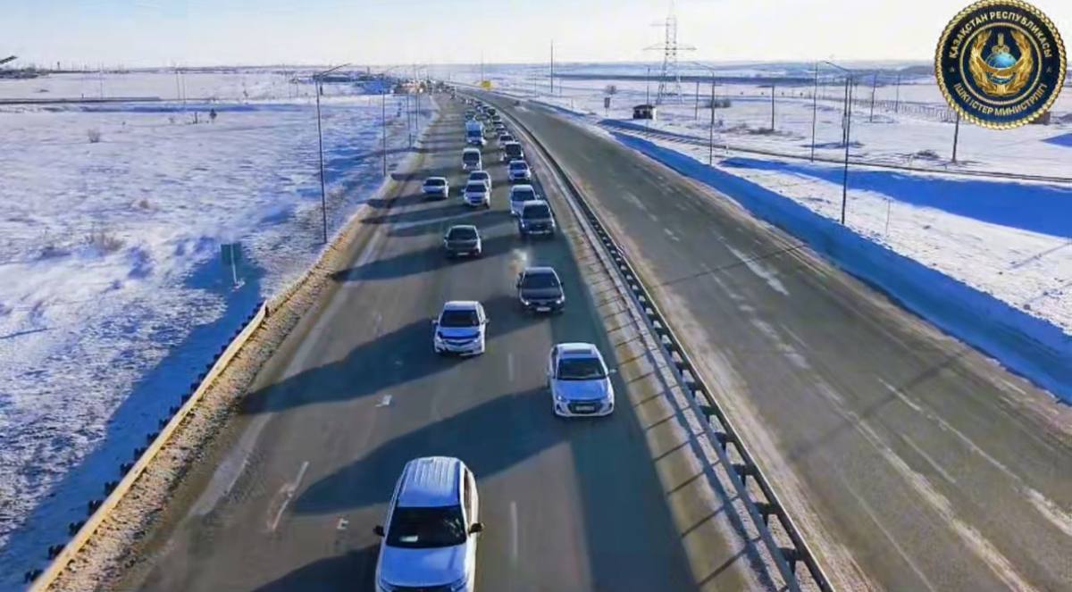 В Павлодарской области полицейские сопроводили более 400 машин в непогоду