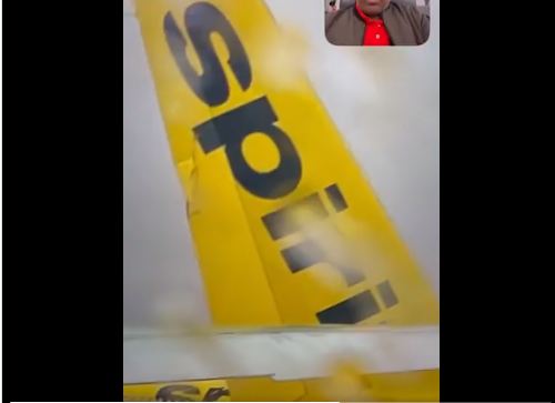 В США перед взлетом столкнулись два самолета