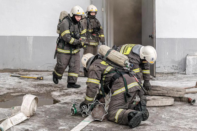 В Павлодарской области огнеборцы предотвратили распространение огня на жилую многоэтажку