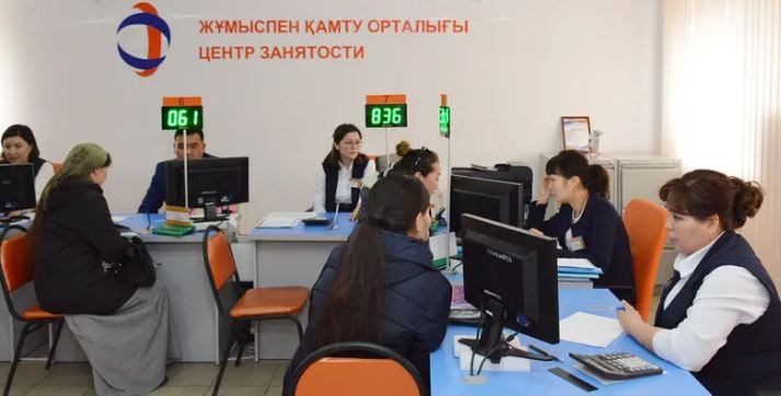 В Казахстане переселенцев и кандасов обяжут официально работать