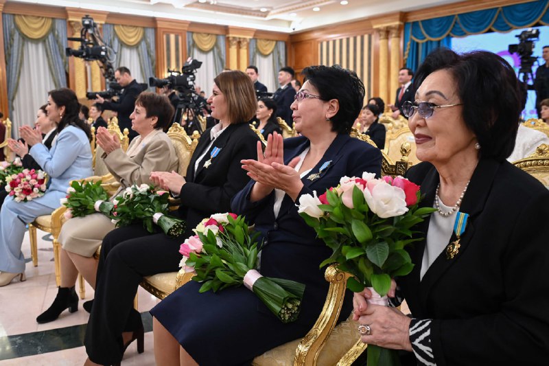 Путь казахской девушки никогда не был легким, он всегда был полон испытаний - Токаев