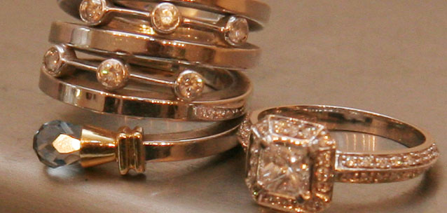 Няня украла золото на три миллиона тенге у семьи в Актобе