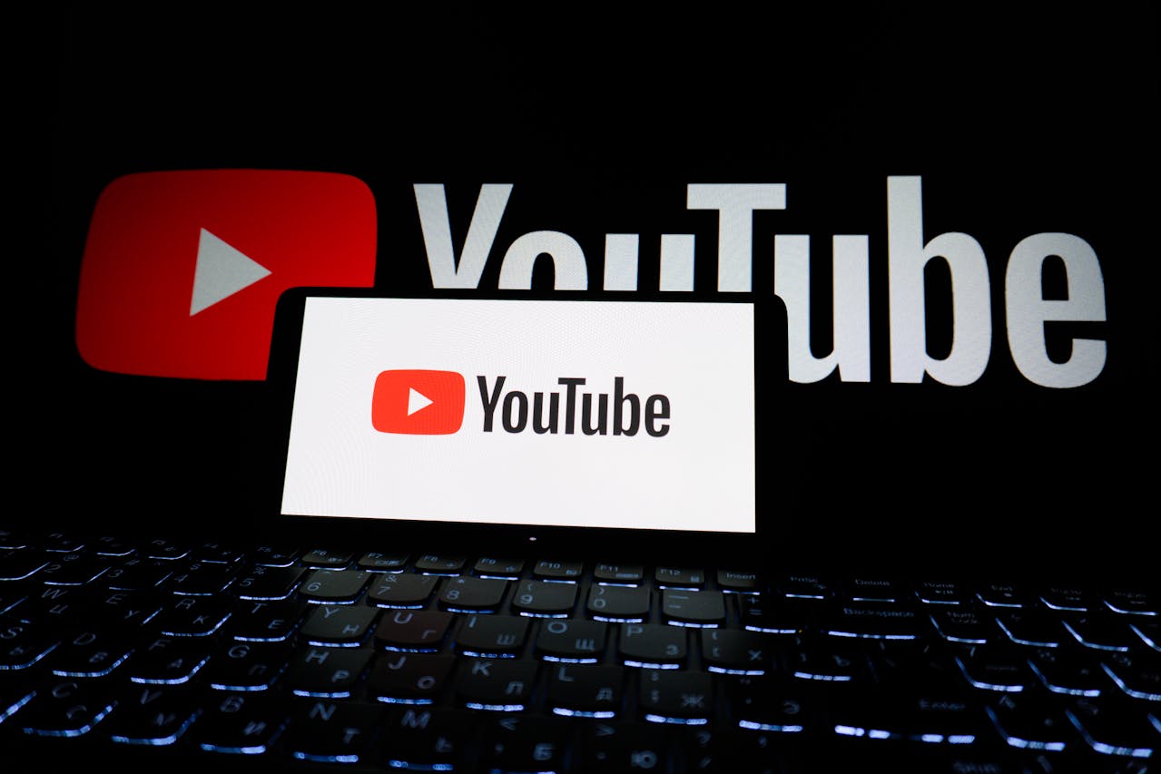 YouTube начал массово показывать непропускаемые 30-секундные рекламные ролики