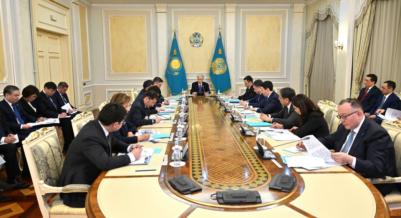 Токаев призвал уделить приоритетное внимание расширению возможностей для развития отечественного IT-бизнеса