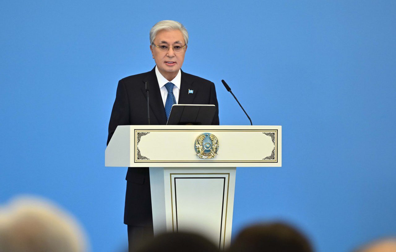 Токаев поздравил всех соотечественников с принятием Основного закона