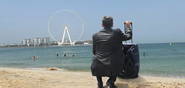 Дубай под обстрелами, но со скидкой: продают ли казахстанцам туры в ОАЭ?