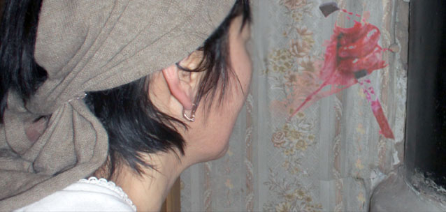 Желая избавиться от опасного бойфренда, женщина пошла на свидание с ножом