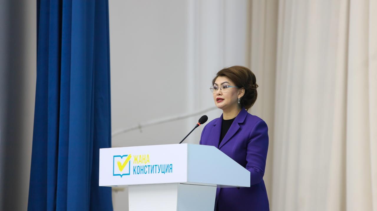 В Усть-Каменогорске на площадке вуза обсудили Новую Конституцию и поддержку референдума