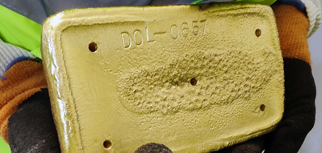 Сколько тонн золота скупили казахстанцы, и смогут ли они вывезти его из республики