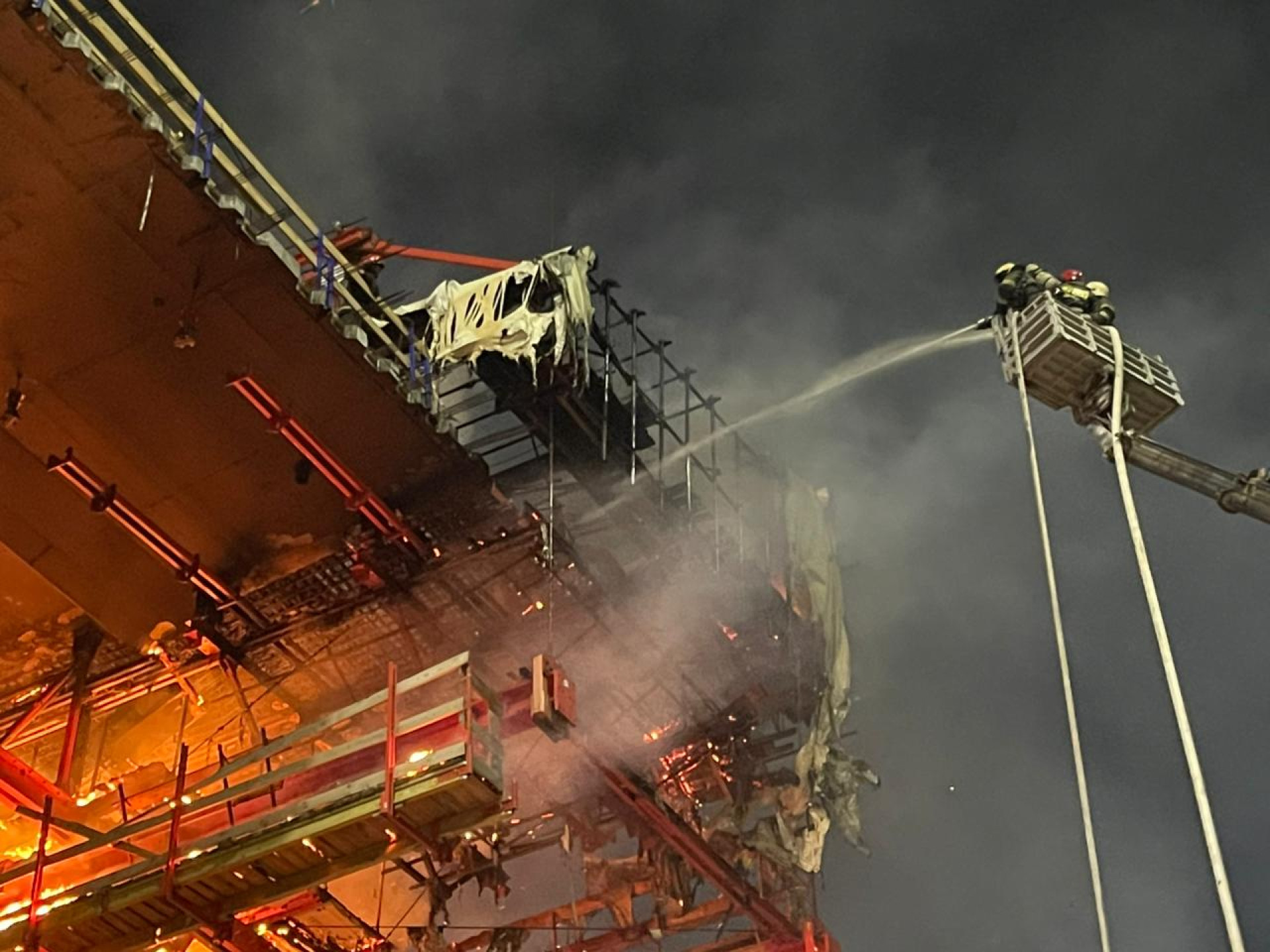 В Павлодаре снова горел строящийся мост через Иртыш