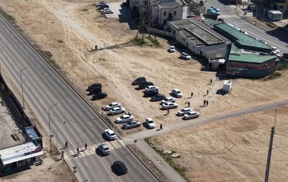 Жителям Актау пообещали обустроить пешеходные дорожки