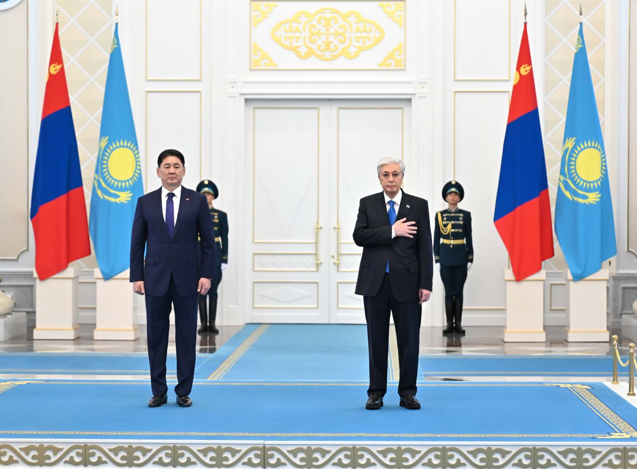 В Акорде состоялась торжественная церемония встречи Президента Монголии Ухнаагийна Хурэлсуха