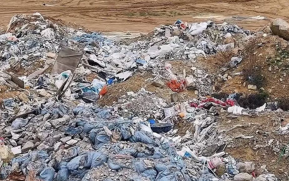 В Актау зафиксировали новые случаи несанкционированных свалок