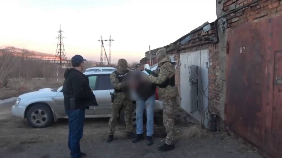 В ВКО ликвидировали крупный наркосклад