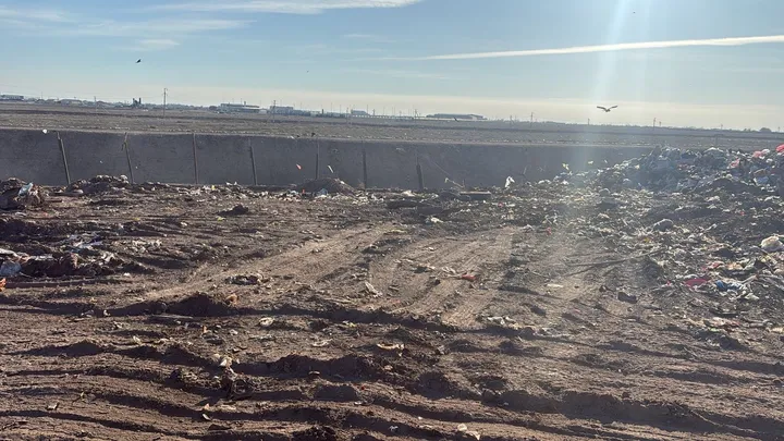 Пожар на мусорном полигоне в Атырау потушен