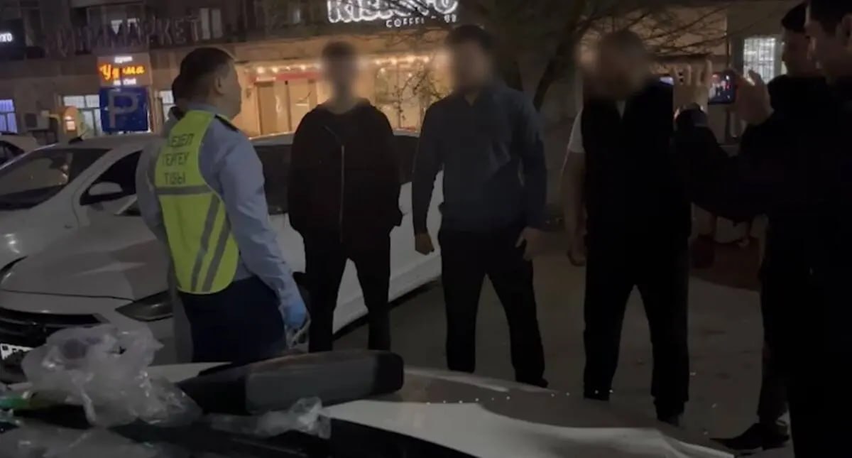 В Алматы задержали мужчин с наркотиками и оружием