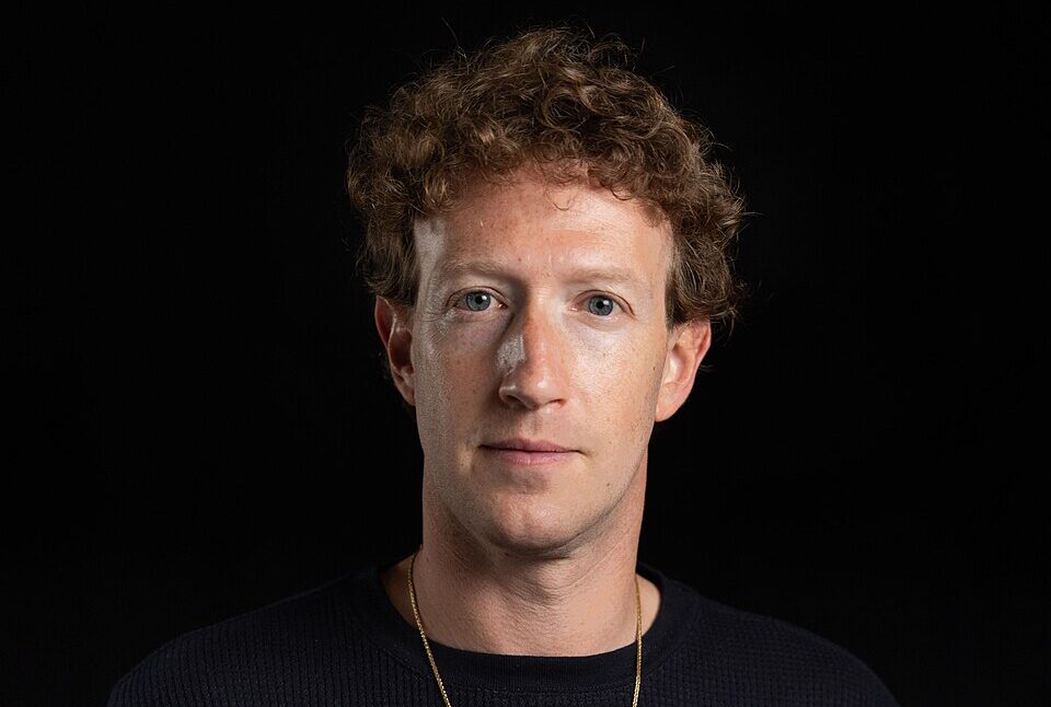 Марк Цукерберг создает собственного AI-клона, чтобы не ходить на совещания