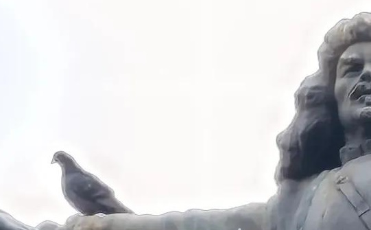 Чье лицо получил памятник Амангельды Иманову в Алматы