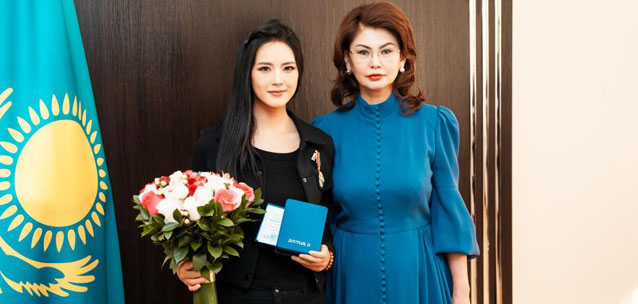 Китайский блогер-миллионник награждена орденом «Достық» II степени от имени Главы государства