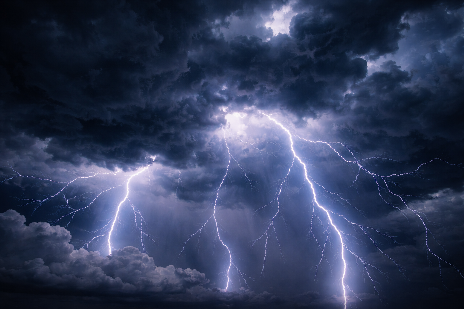 Дожди, мокрый снег и грозы накроют Казахстан