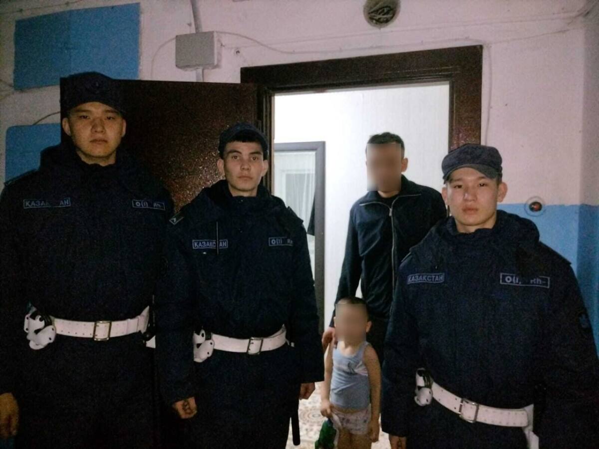 В Семее гвардейцы предотвратили несчастный случай с ребенком