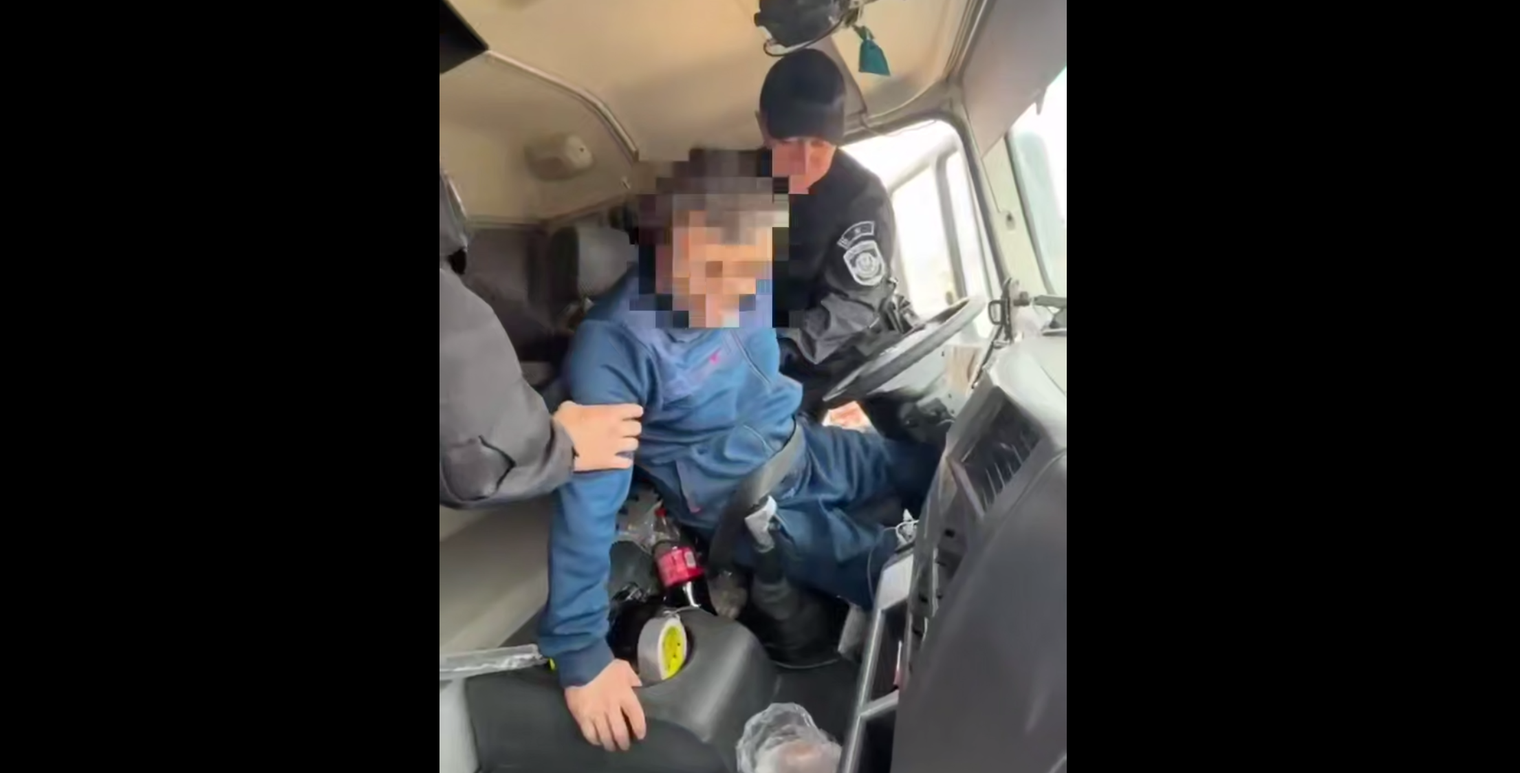 Водитель грузовика потерял сознание за рулём в Атырауской области