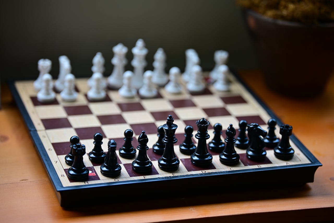 Freedom Holding Corp. покупает глобальную шахматную платформу ChessBase