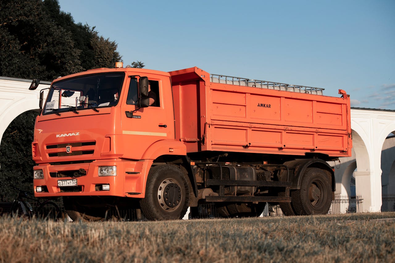 Водители спецтехники Шымкента отказались выходить на работу