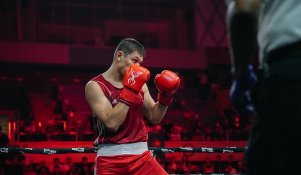 Боксер Сагындык Тогамбай гарантировал себе медаль чемпионата Азии